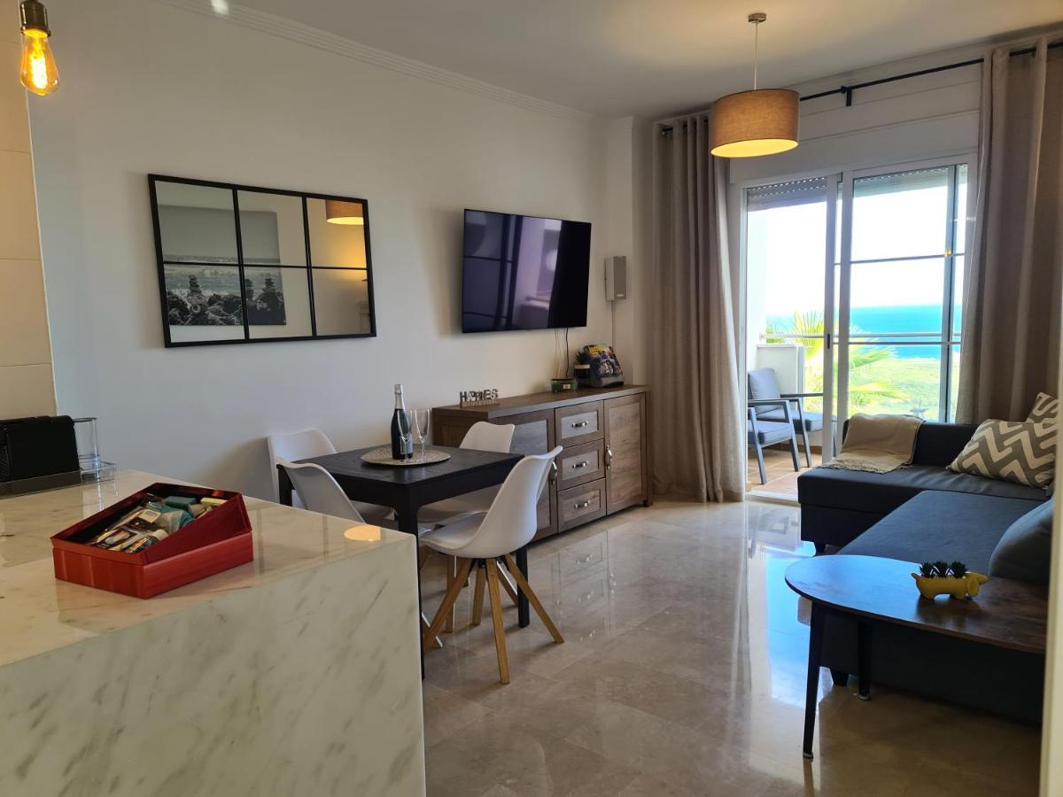 Seaside Serenity - Stylish Apartment With Spectacular Views Manilva Kültér fotó