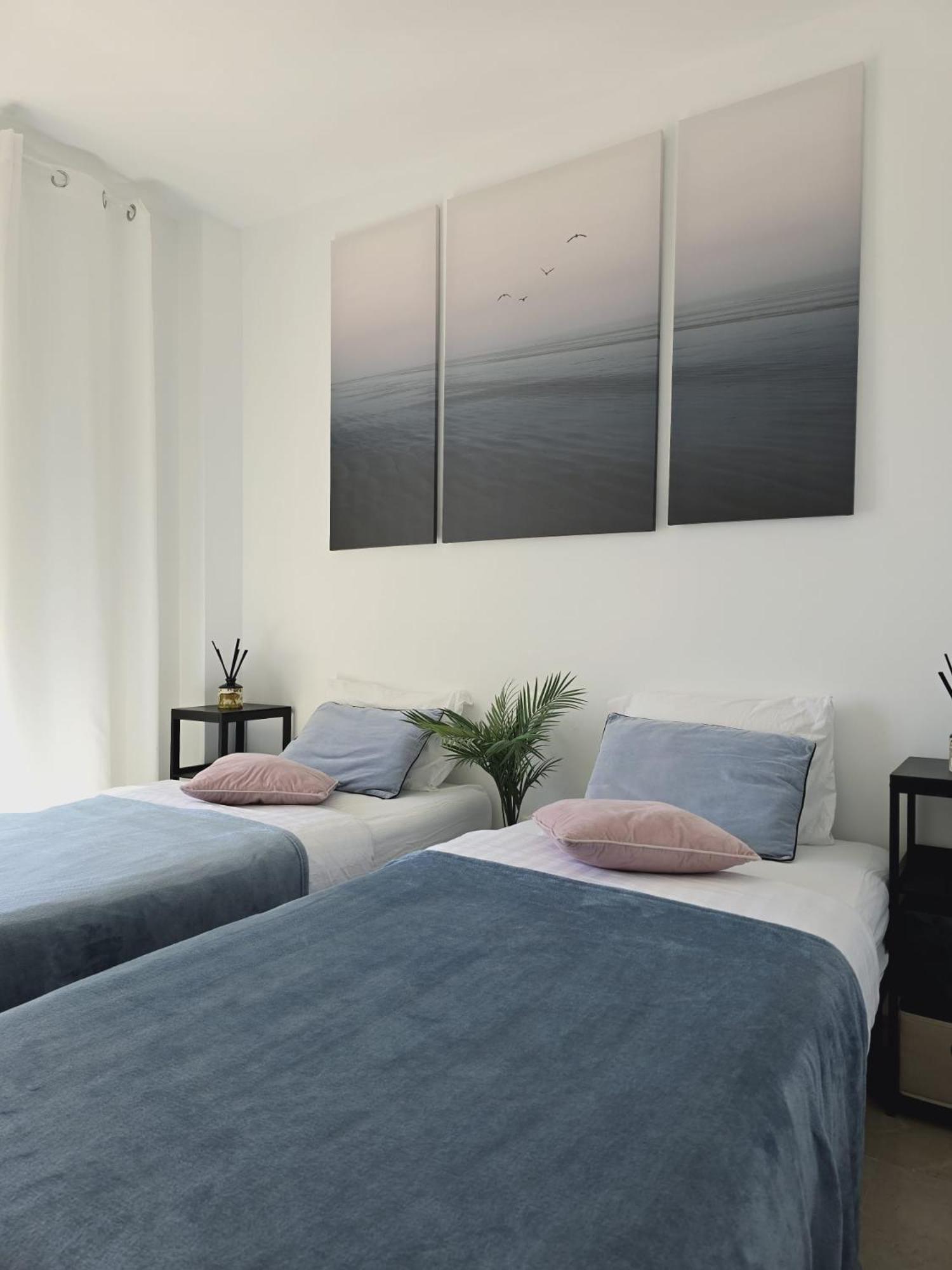 Seaside Serenity - Stylish Apartment With Spectacular Views Manilva Kültér fotó